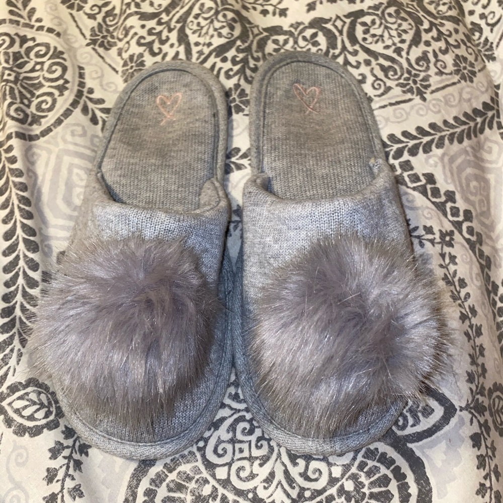 VS Puffball Grey Slip-On Slippers